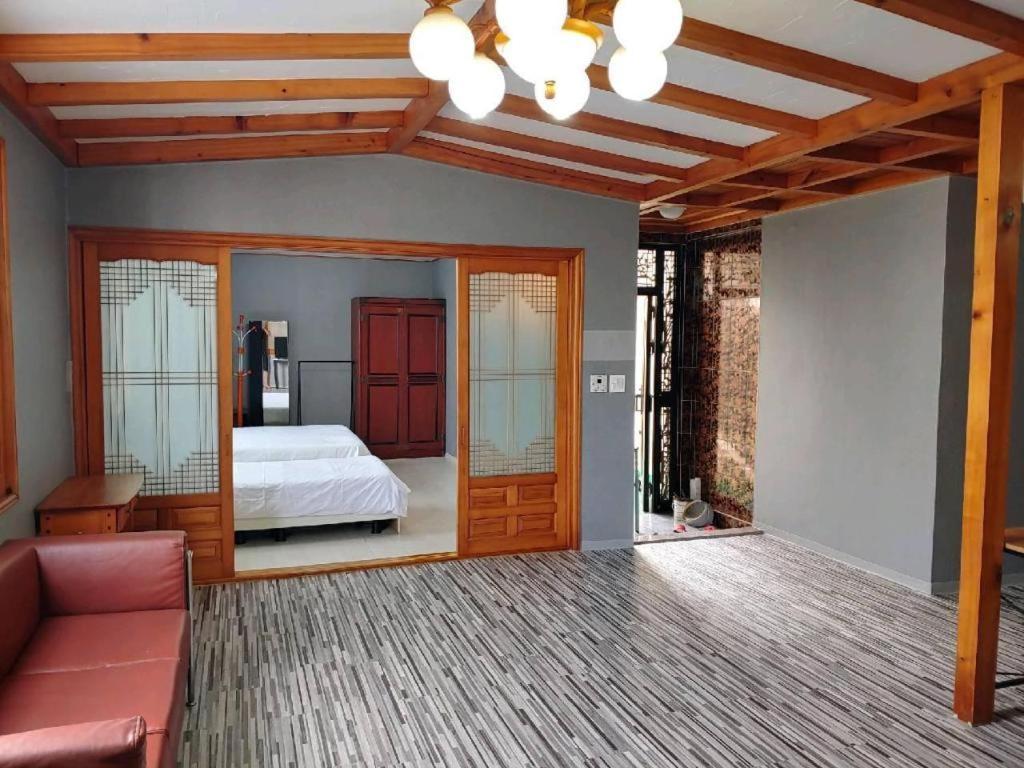 Emerald Ace Hotel Jeju Exterior photo